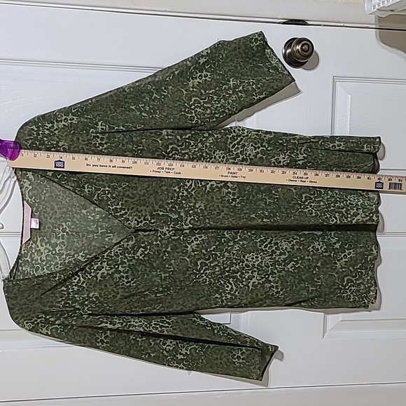 VICTORIA'S SECRET Green Sheer Animal Print Long Sleeve Night Gown - Size Medium - Picture 5 of 10